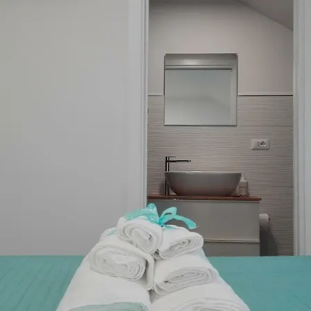 게스트하우스 Tivoli Shortlets - Catania